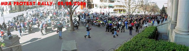 2006 MRA Crowd at Parliament House